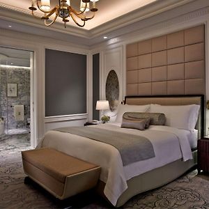 Carlton Suite